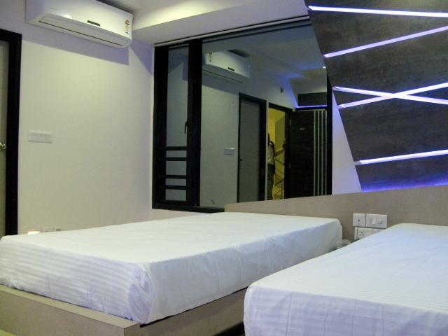Hotel Aston International